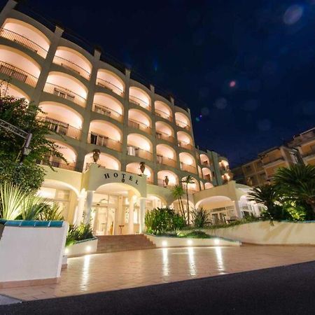 Hotel San Francesco Майори Екстериор снимка