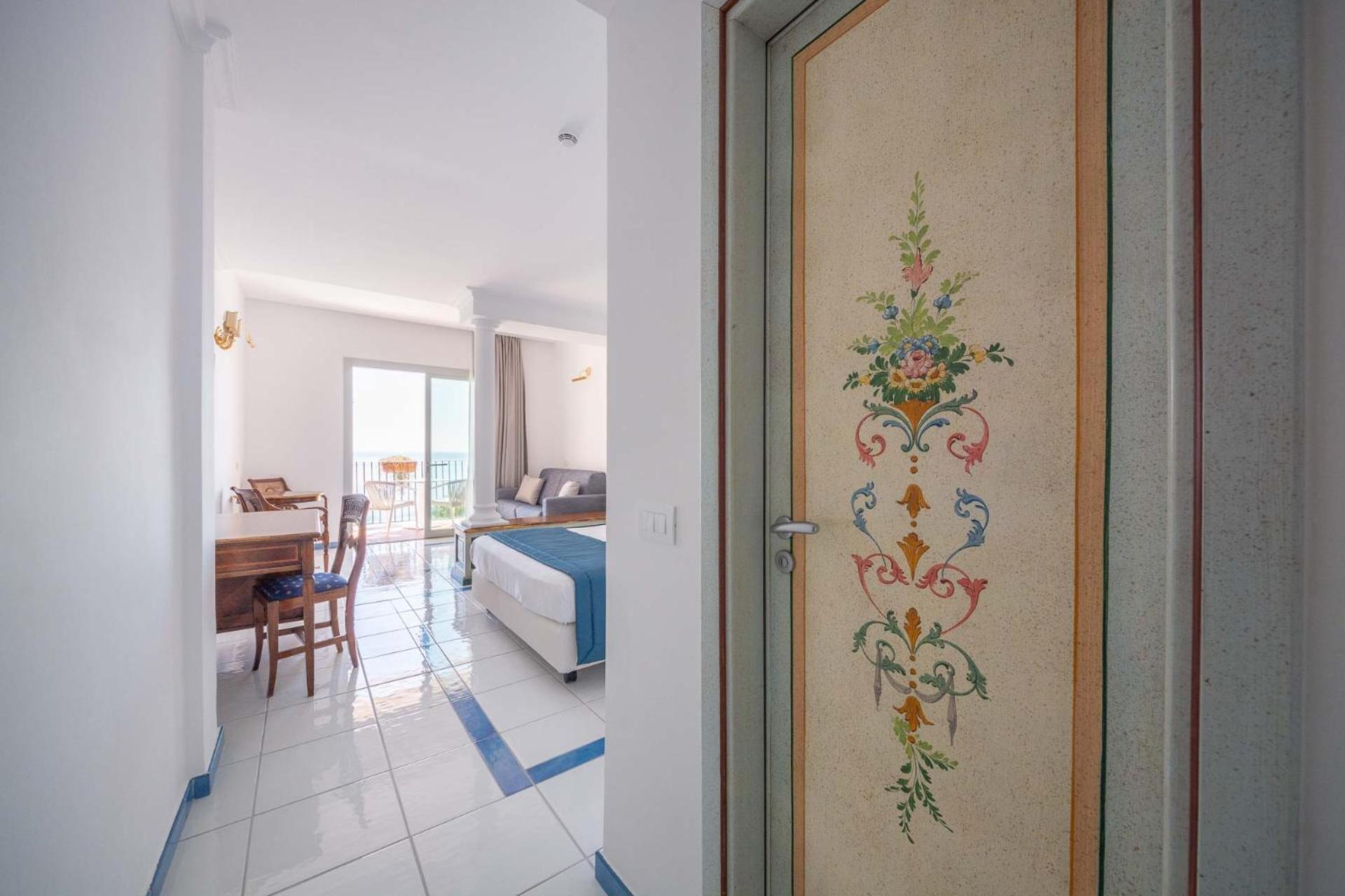 Hotel San Francesco Майори Екстериор снимка