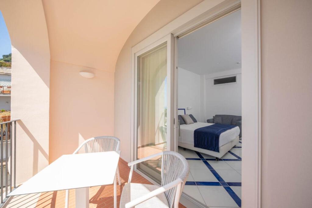 Hotel San Francesco Майори Екстериор снимка