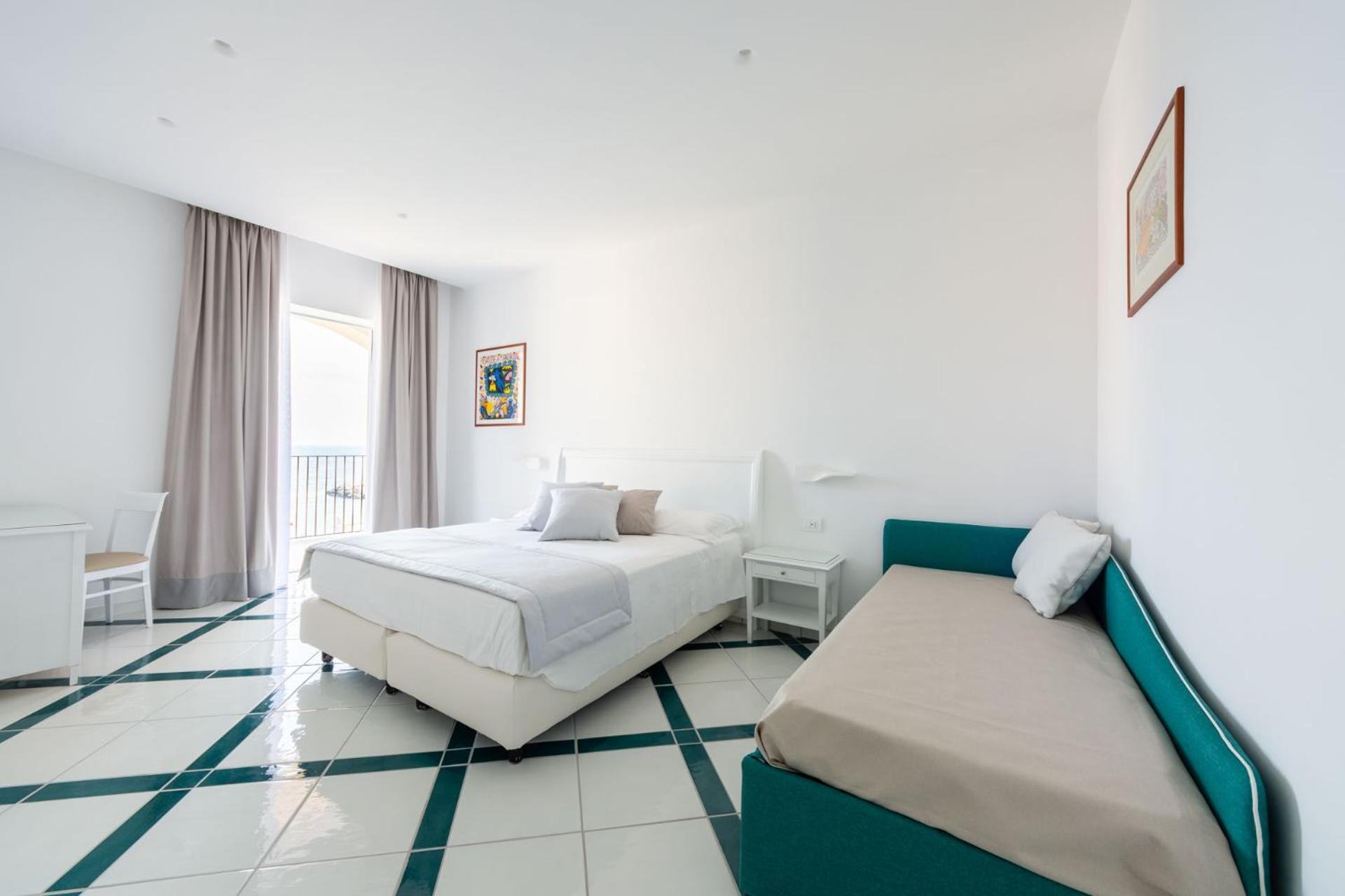 Hotel San Francesco Майори Екстериор снимка